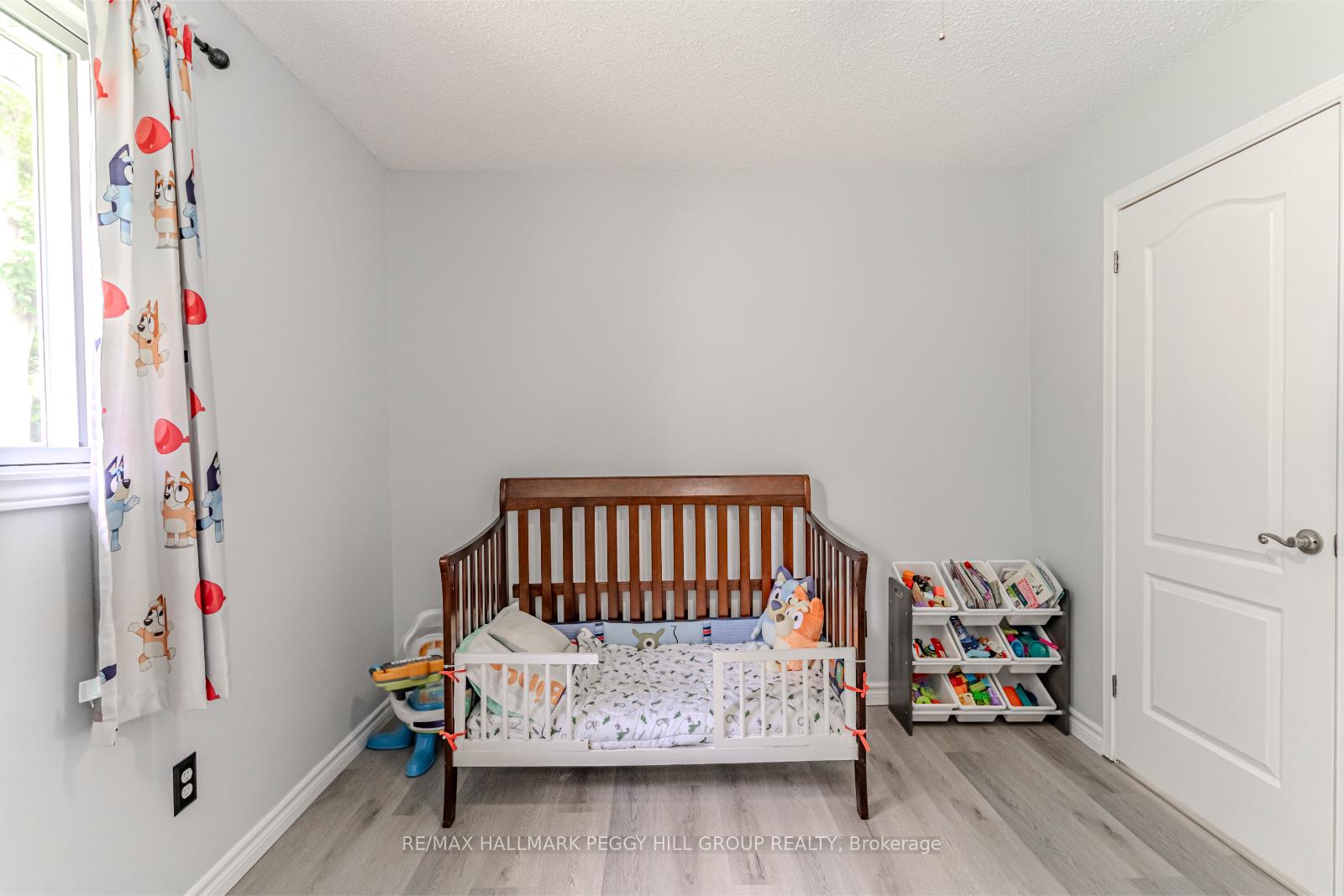 Photo 9 of 734 James Street, Innisfil, Alcona — HOMEH