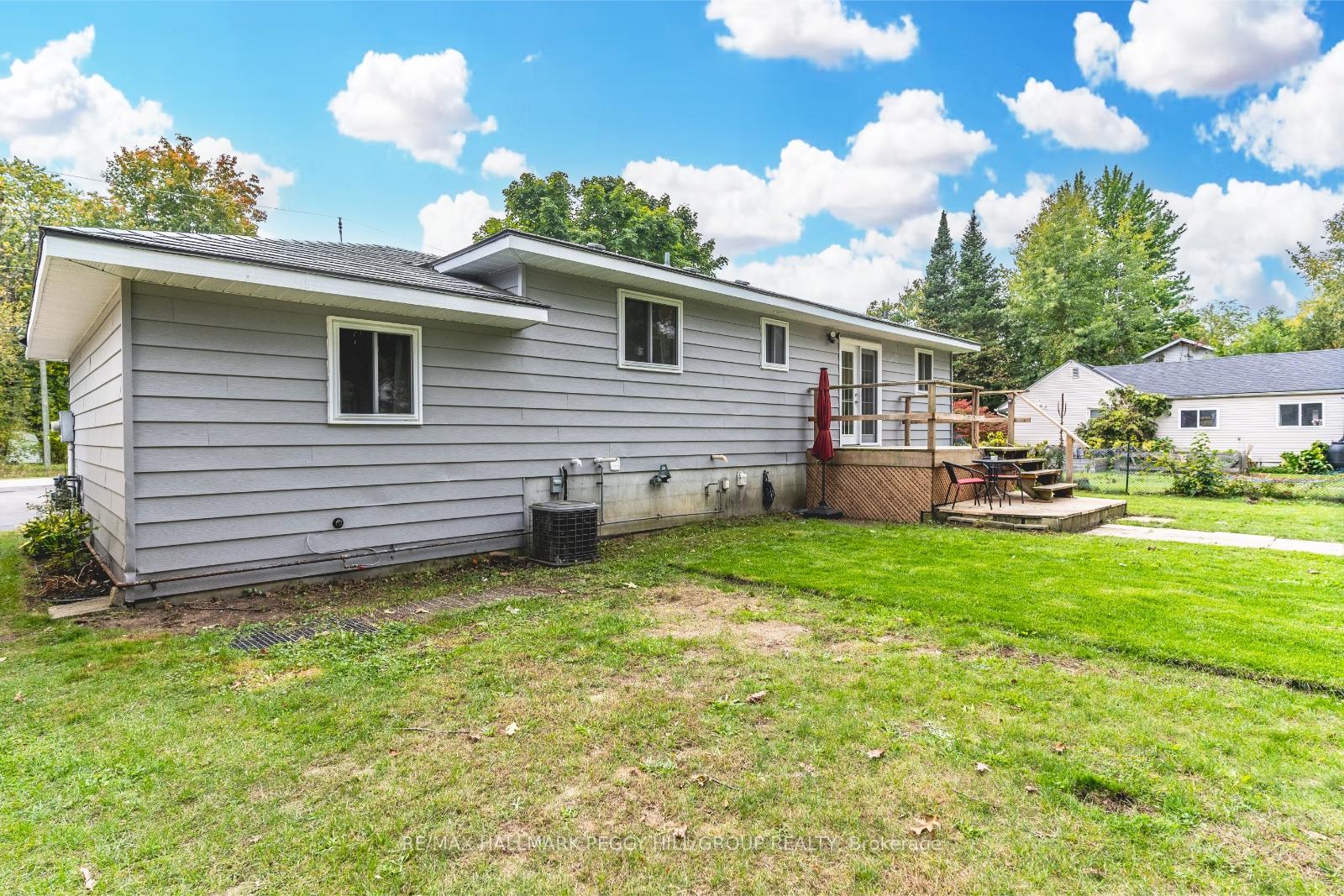 Photo 18 of 734 James Street, Innisfil, Alcona — HOMEH
