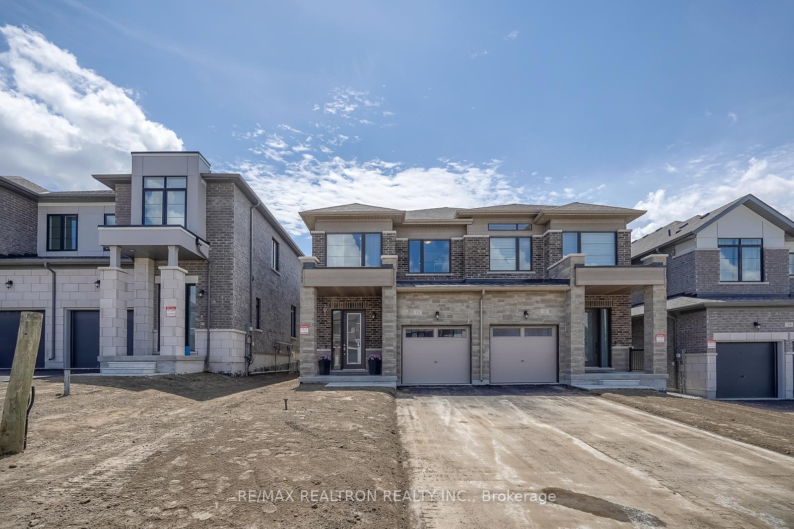 Photo 3 of 33 Daffodil Road, Springwater, Midhurst — HOMEH