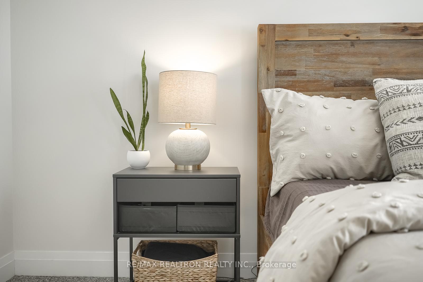 Photo 28 of 33 Daffodil Road, Springwater, Midhurst — HOMEH