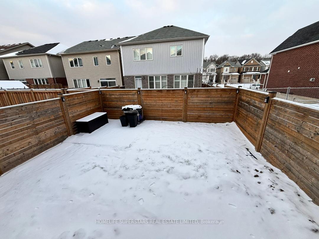 Photo 9 of 8755 Sourgum Avenue E, Niagara Falls, Brown — HOMEH