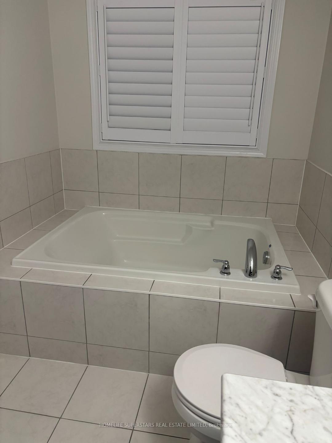 Photo 14 of 8755 Sourgum Avenue E, Niagara Falls, Brown — HOMEH
