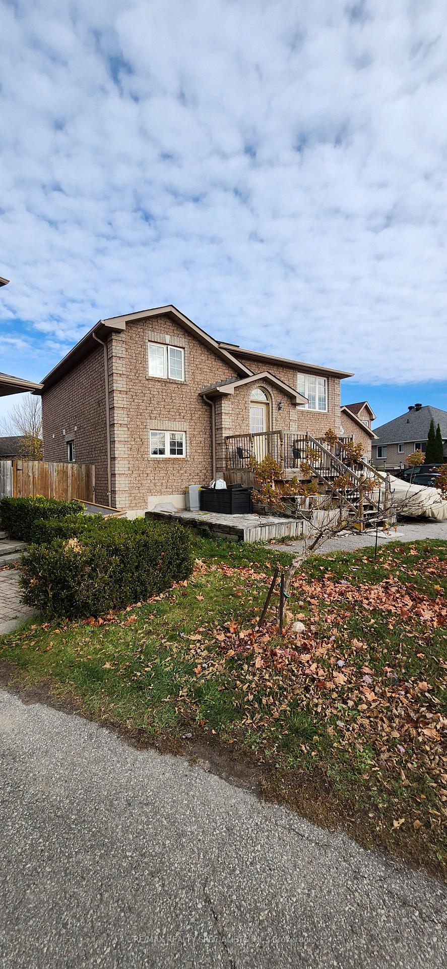 Photo 1 of 60 Ambler Bay, Barrie, Georgian Drive — HOMEH