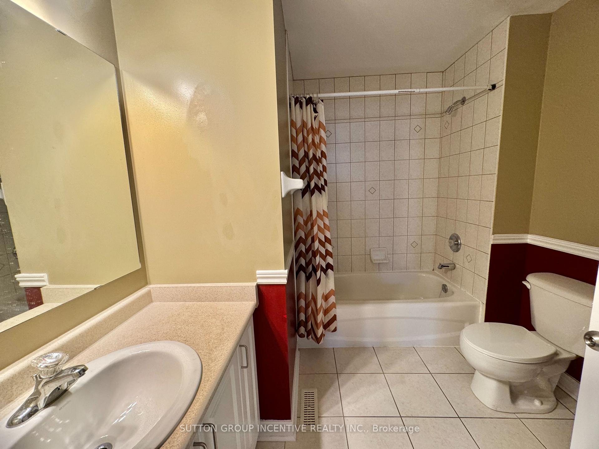 Photo 22 of 4 Bentley Crescent, Barrie, Holly — HOMEH