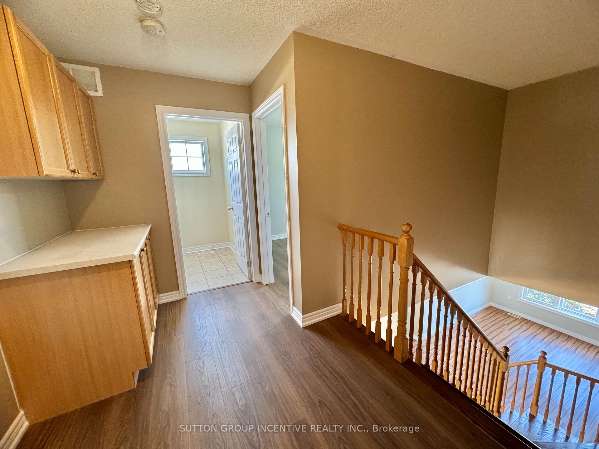 Photo 24 of 4 Bentley Crescent, Barrie, Holly — HOMEH