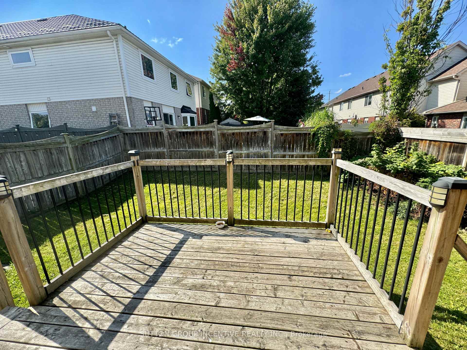 Photo 26 of 4 Bentley Crescent, Barrie, Holly — HOMEH