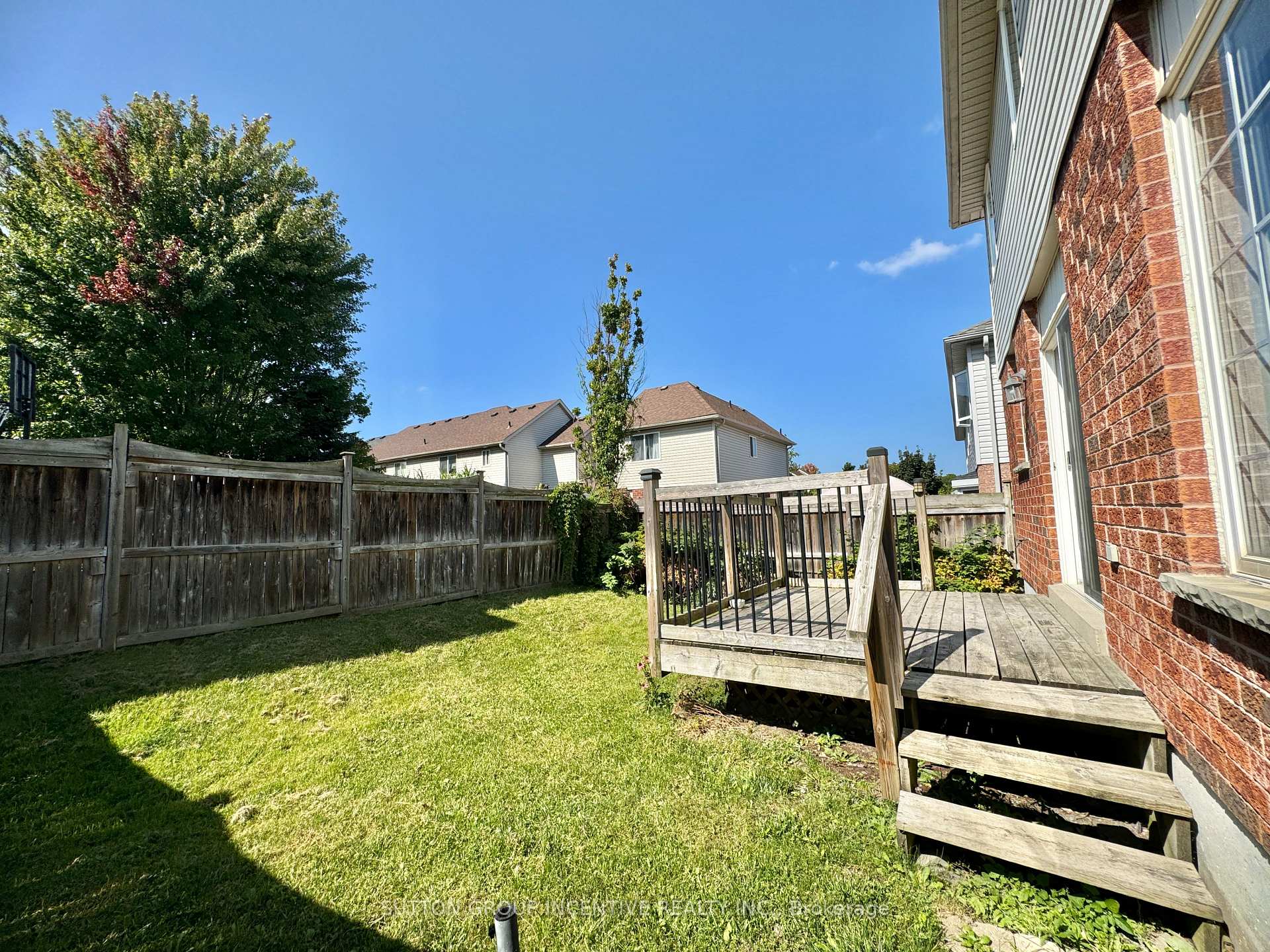 Photo 28 of 4 Bentley Crescent, Barrie, Holly — HOMEH