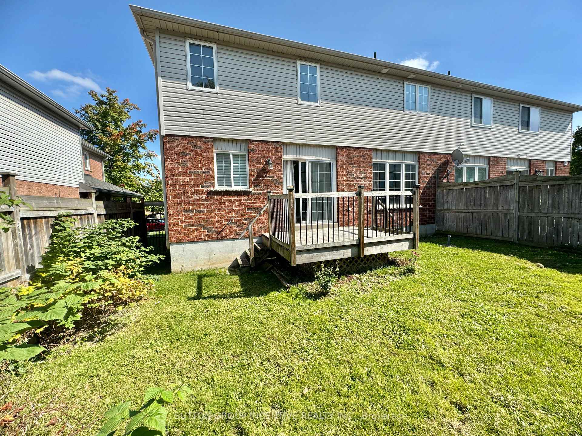 Photo 29 of 4 Bentley Crescent, Barrie, Holly — HOMEH