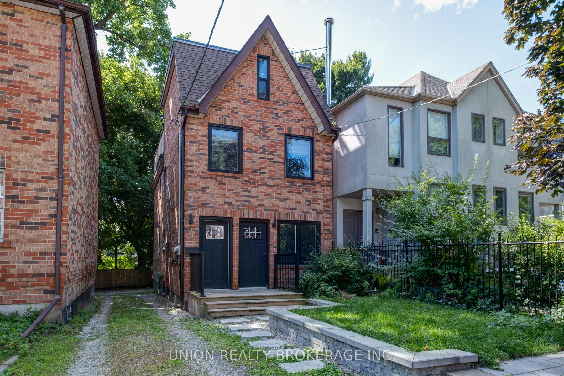 Front of Unit Lower, 15 Ivy Avenue