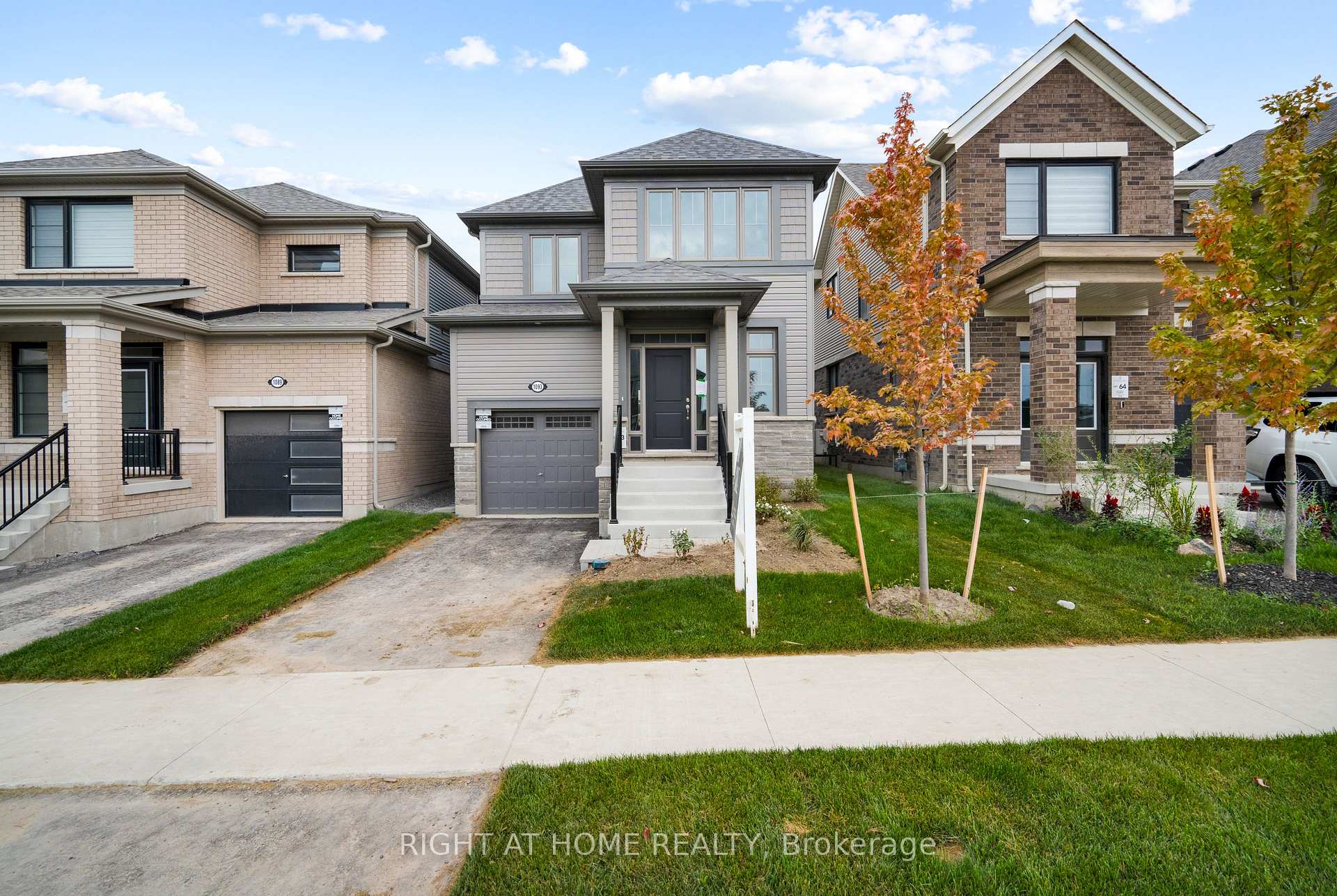 Front of 1093 Trailsview Avenue