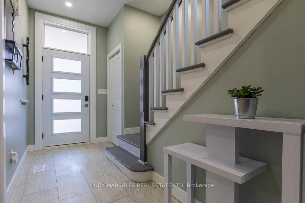 Photo 2 of 47 Mountain Avenue, Hamilton, Kirkendall — HOMEH