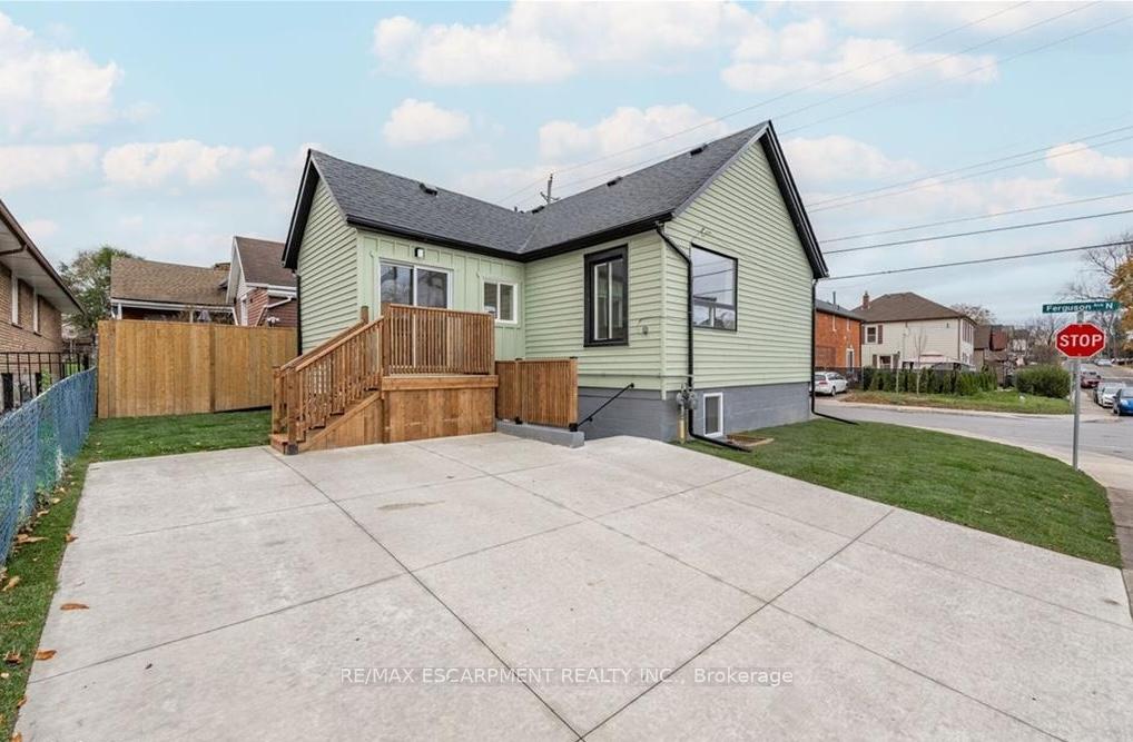 Photo 3 of Unit A, 476 Ferguson Avenue, Hamilton, North End — HOMEH