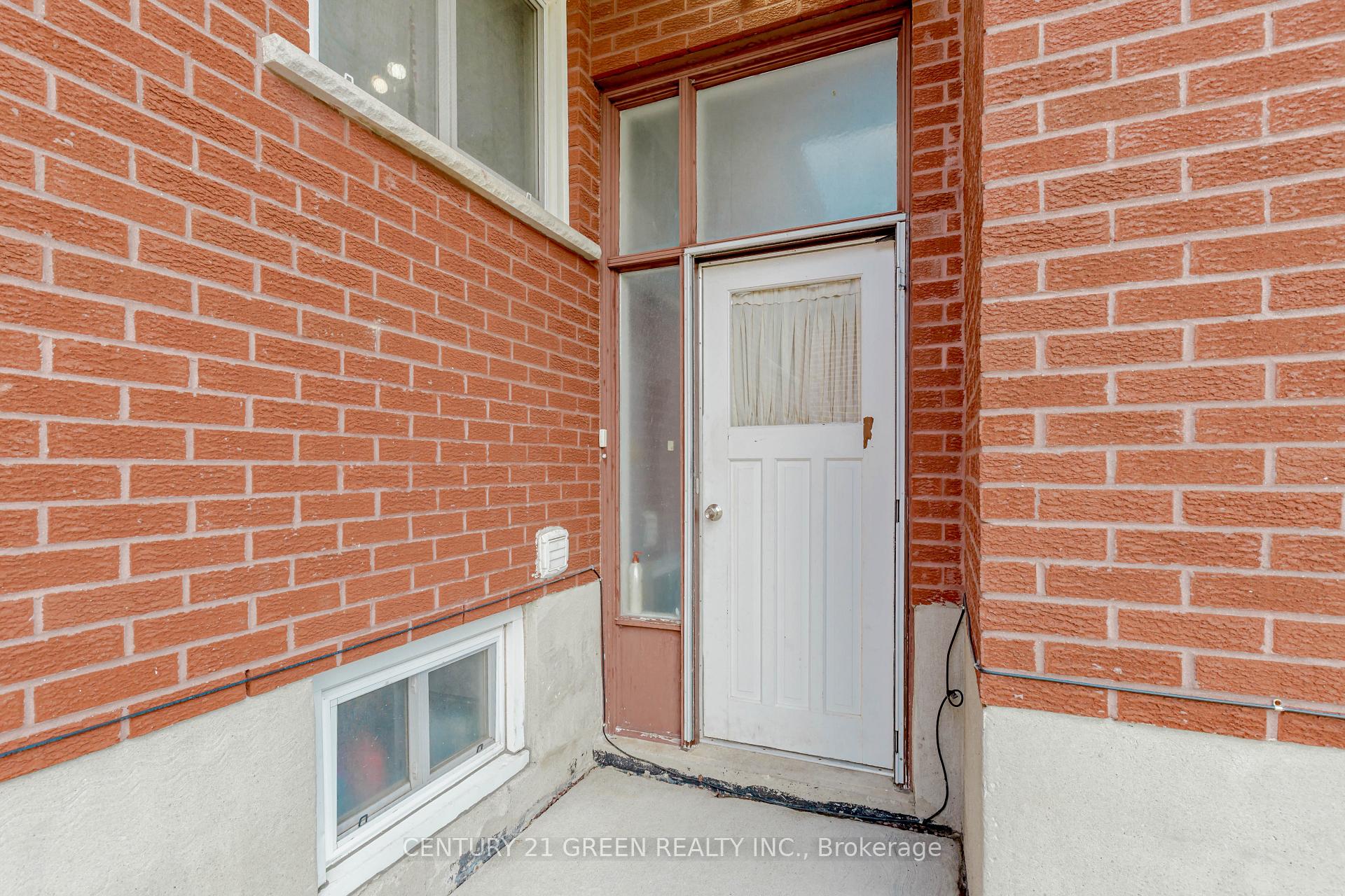 Photo 17 of 74 Linkdale Road, Brampton, Brampton North — HOMEH