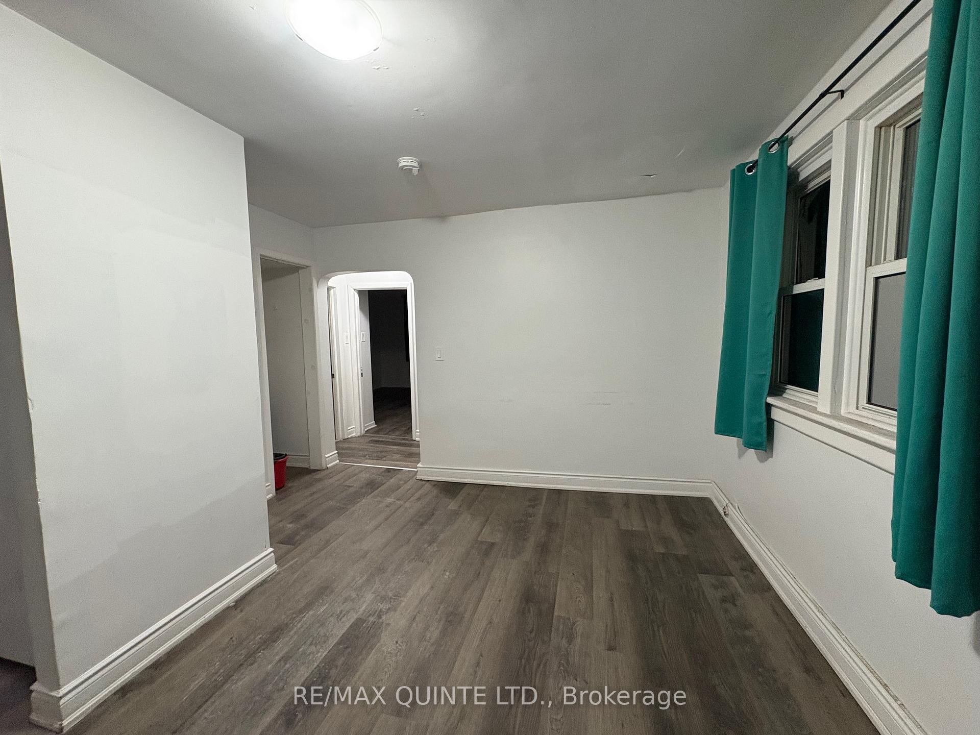 Photo 5 of Unit 1, 284 Front Street, Quinte West, Trenton Ward — HOMEH