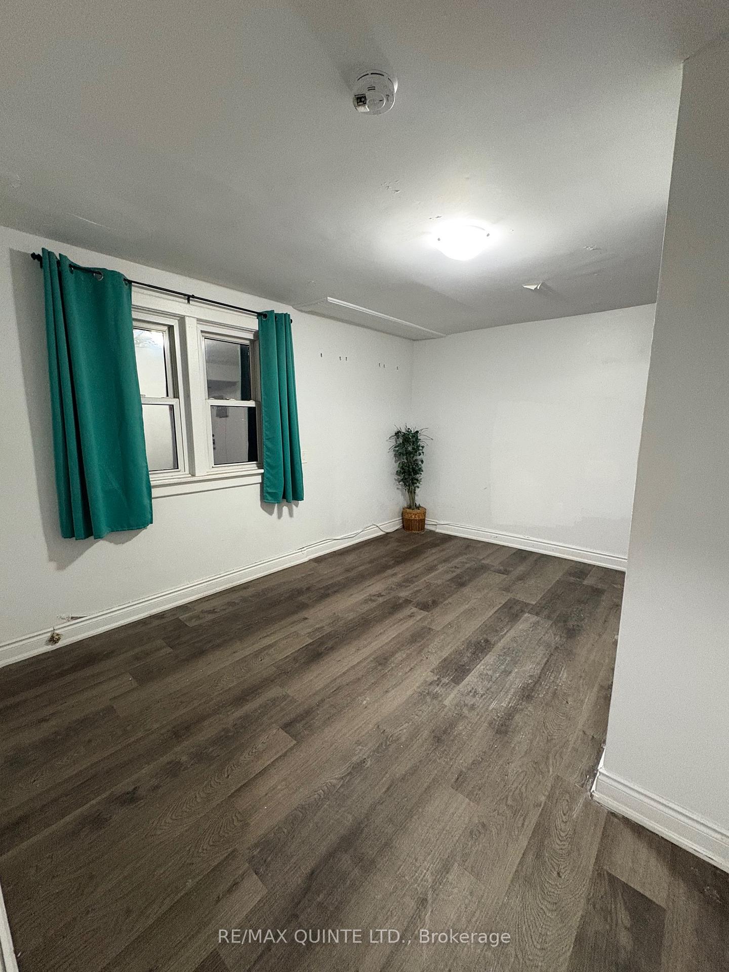 Photo 7 of Unit 1, 284 Front Street, Quinte West, Trenton Ward — HOMEH