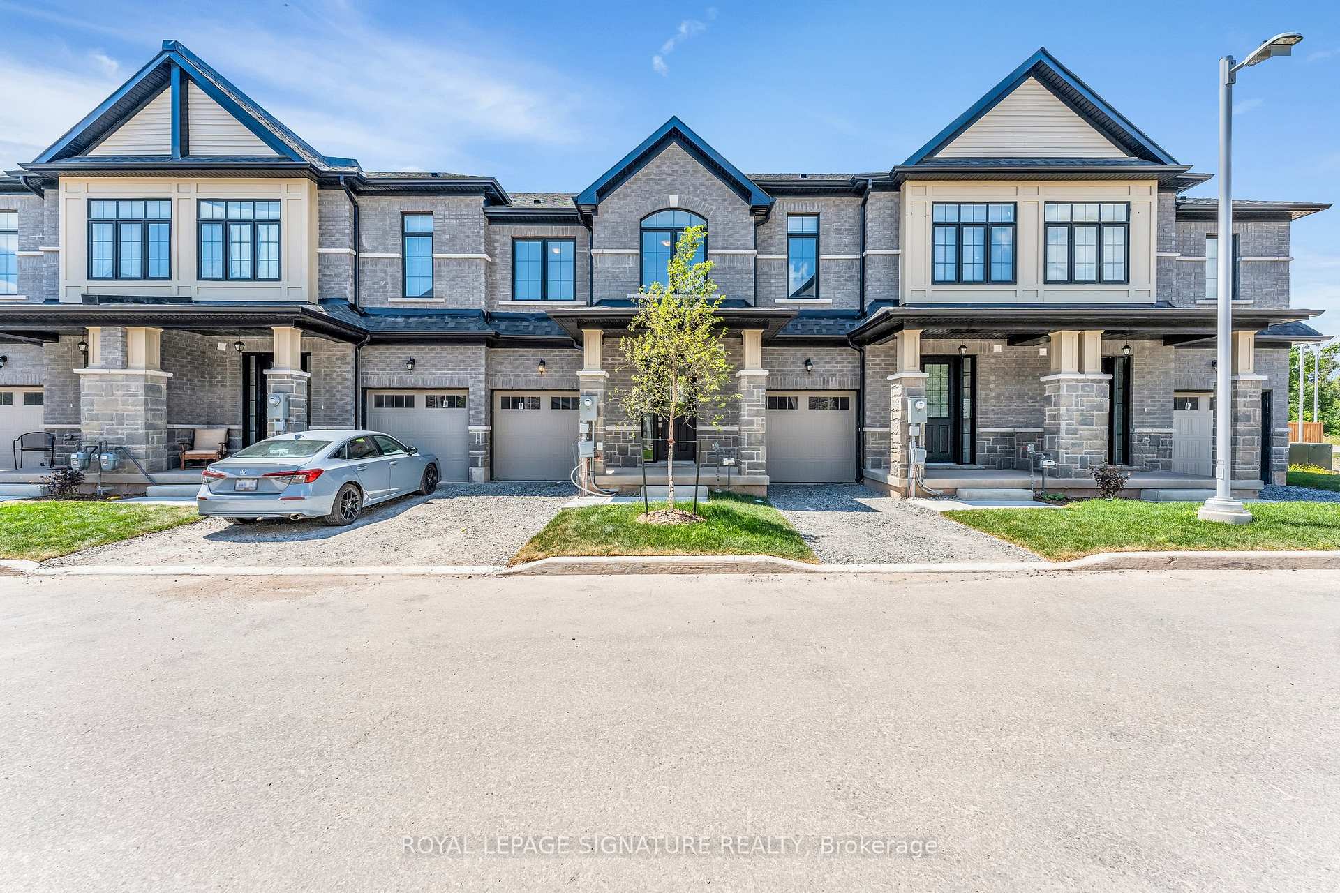 Photo 1 of 7453 Baycrest Common, Niagara Falls, Oldfield — HOMEH