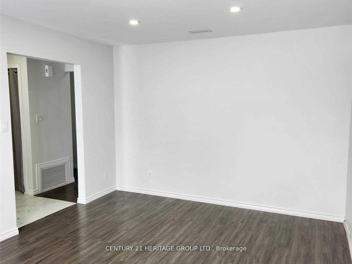 Photo 3 of Unit B, 290 George Street, Midland — HOMEH