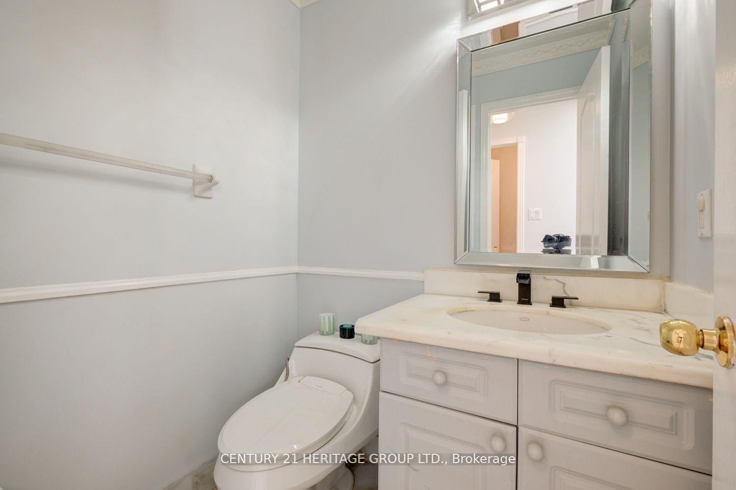Photo 26 of 110 Elena Crescent, Vaughan, Maple — HOMEH