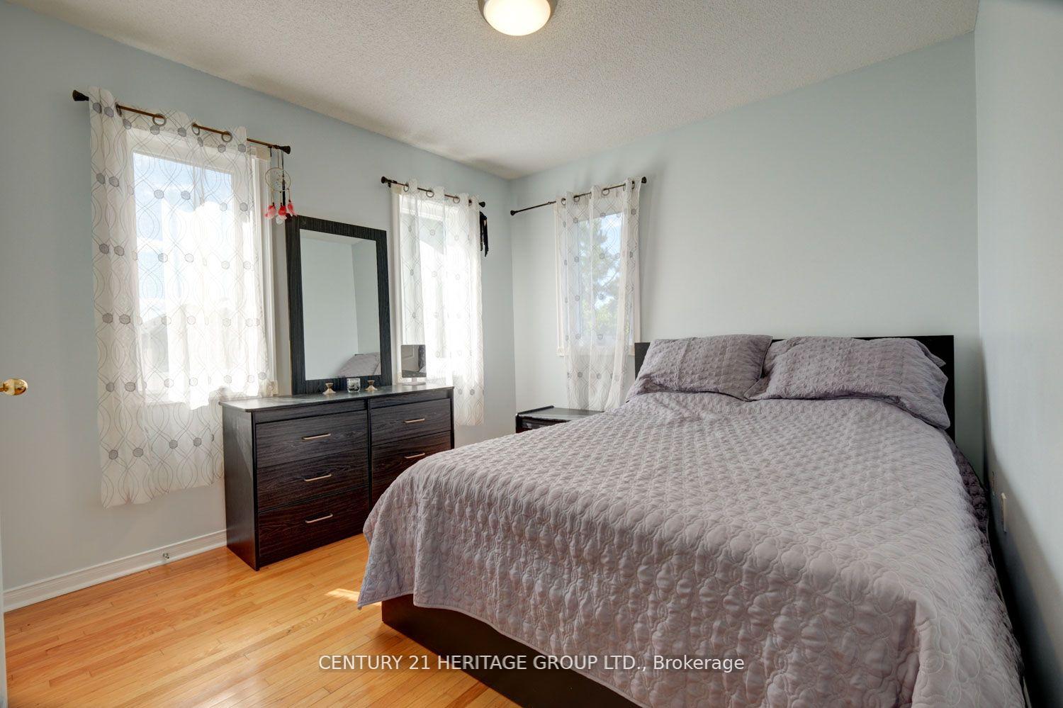 Photo 36 of 110 Elena Crescent, Vaughan, Maple — HOMEH