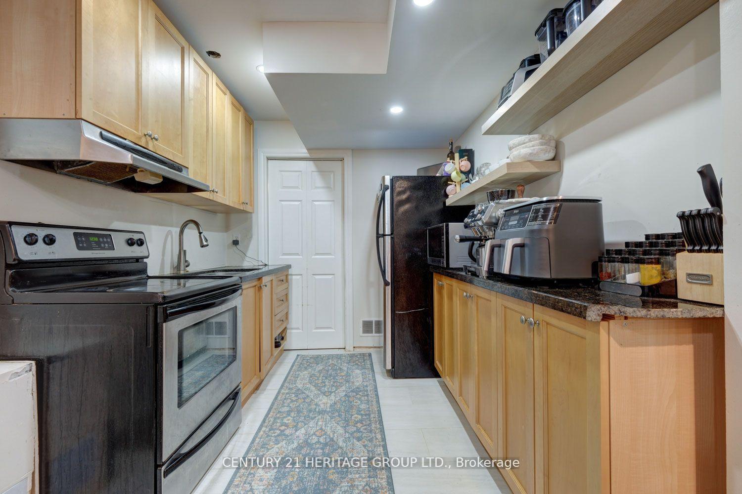 Photo 34 of 110 Elena Crescent, Vaughan, Maple — HOMEH