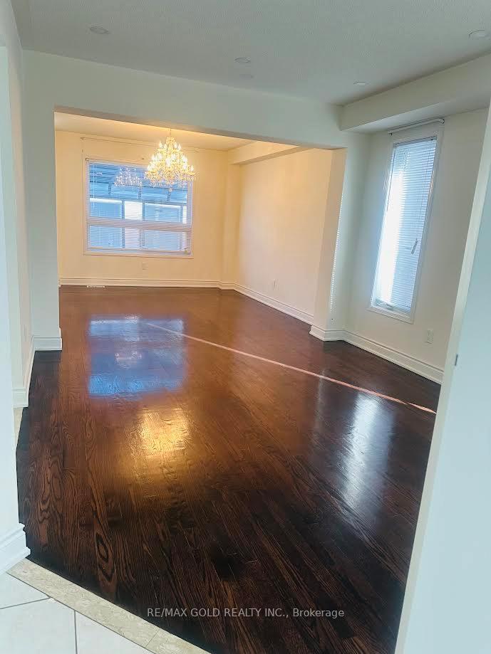 Photo 8 of Unit Upper, 329 Brisdale Drive W, Brampton, Fletcher's Meadow — HOMEH