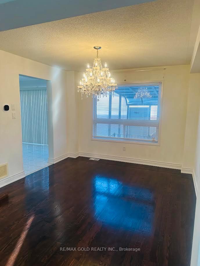 Photo 9 of Unit Upper, 329 Brisdale Drive W, Brampton, Fletcher's Meadow — HOMEH