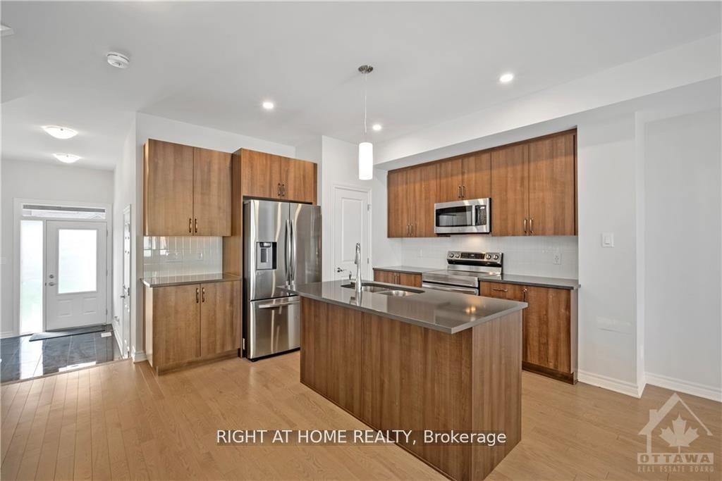 Photo 9 of 1010 Kijik Crescent, Ottawa, Blossom Park/Kemp Park/Findlay Creek — HOMEH
