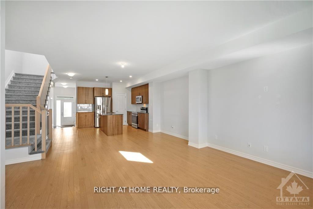 Photo 7 of 1010 Kijik Crescent, Ottawa, Blossom Park/Kemp Park/Findlay Creek — HOMEH
