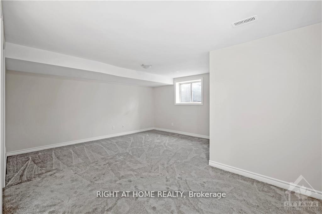Photo 17 of 1010 Kijik Crescent, Ottawa, Blossom Park/Kemp Park/Findlay Creek — HOMEH