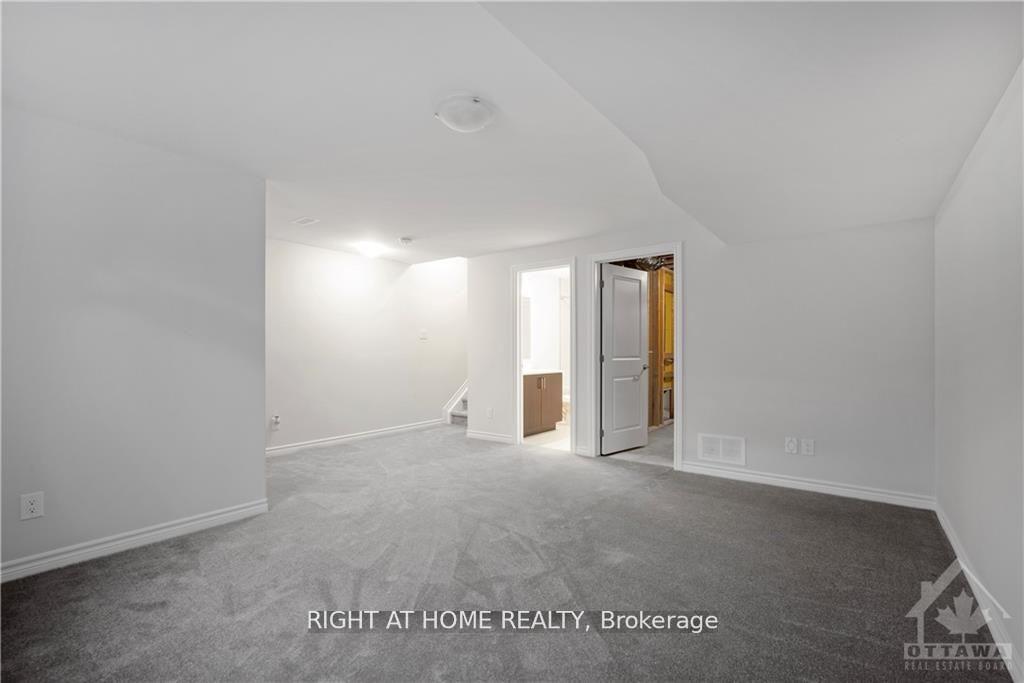 Photo 19 of 1010 Kijik Crescent, Ottawa, Blossom Park/Kemp Park/Findlay Creek — HOMEH