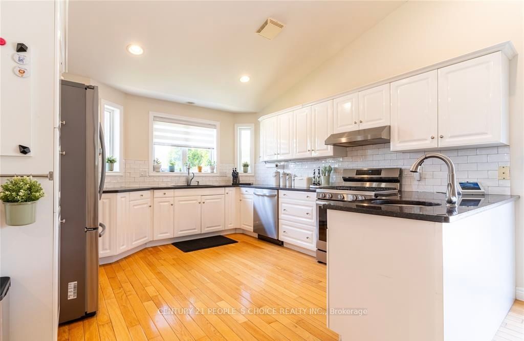 Photo 14 of 201 Gignac Crescent, LaSalle — HOMEH