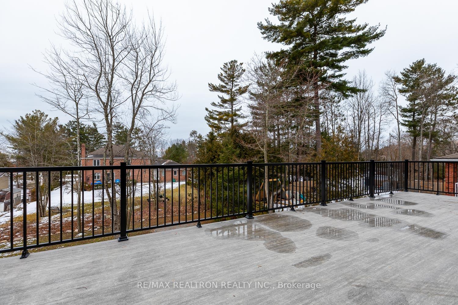 Photo 34 of 2 Grosvenor Drive, Tiny, Rural Tiny — HOMEH