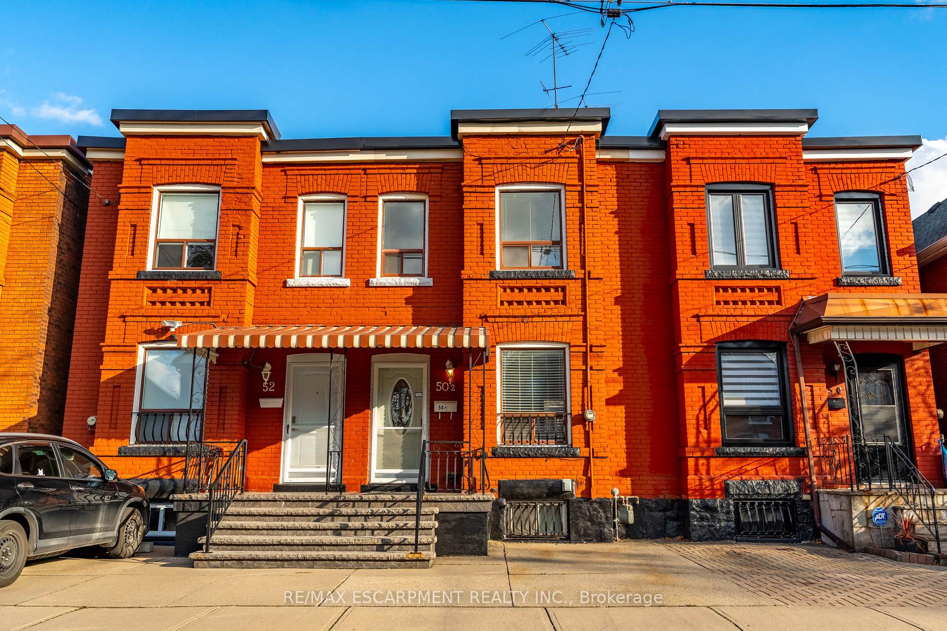 Front of 50 1/2 Clyde Street