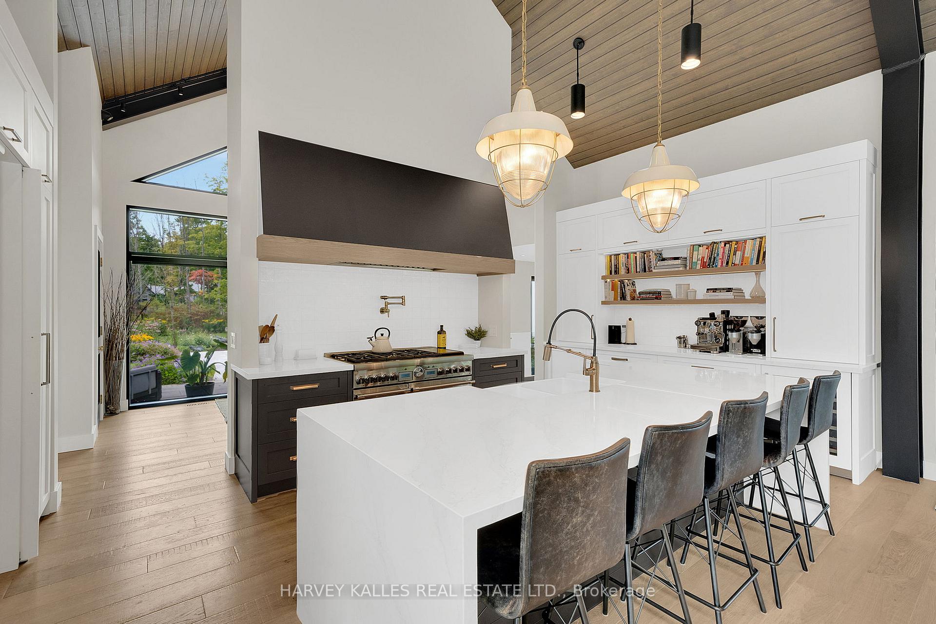 Photo 16 of 21 Windfield Drive W, Oro-Medonte, Rural Oro-Medonte — HOMEH