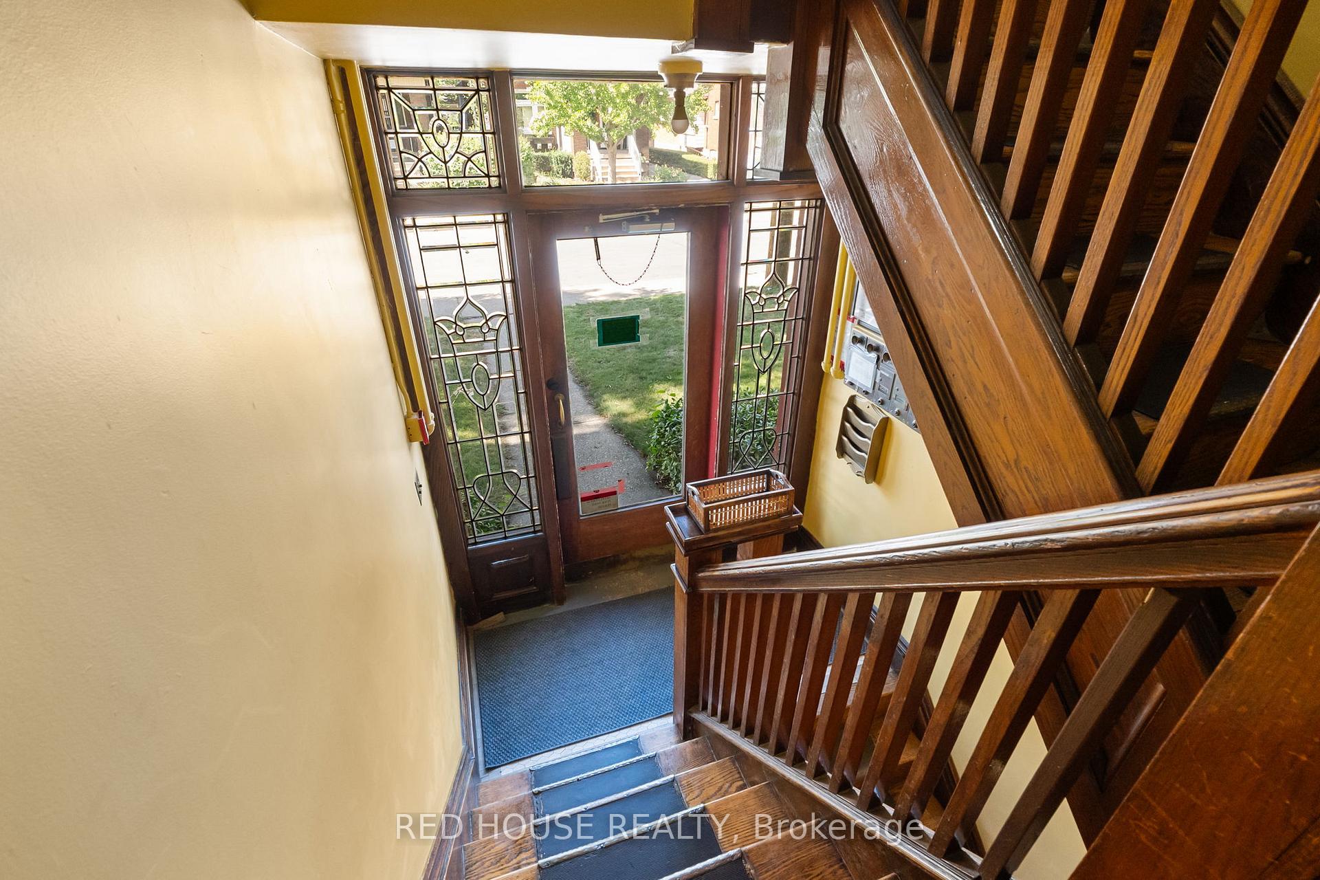 Photo 5 of Unit Unit 6, 55 Balsam Avenue S, Hamilton, Stipley — HOMEH