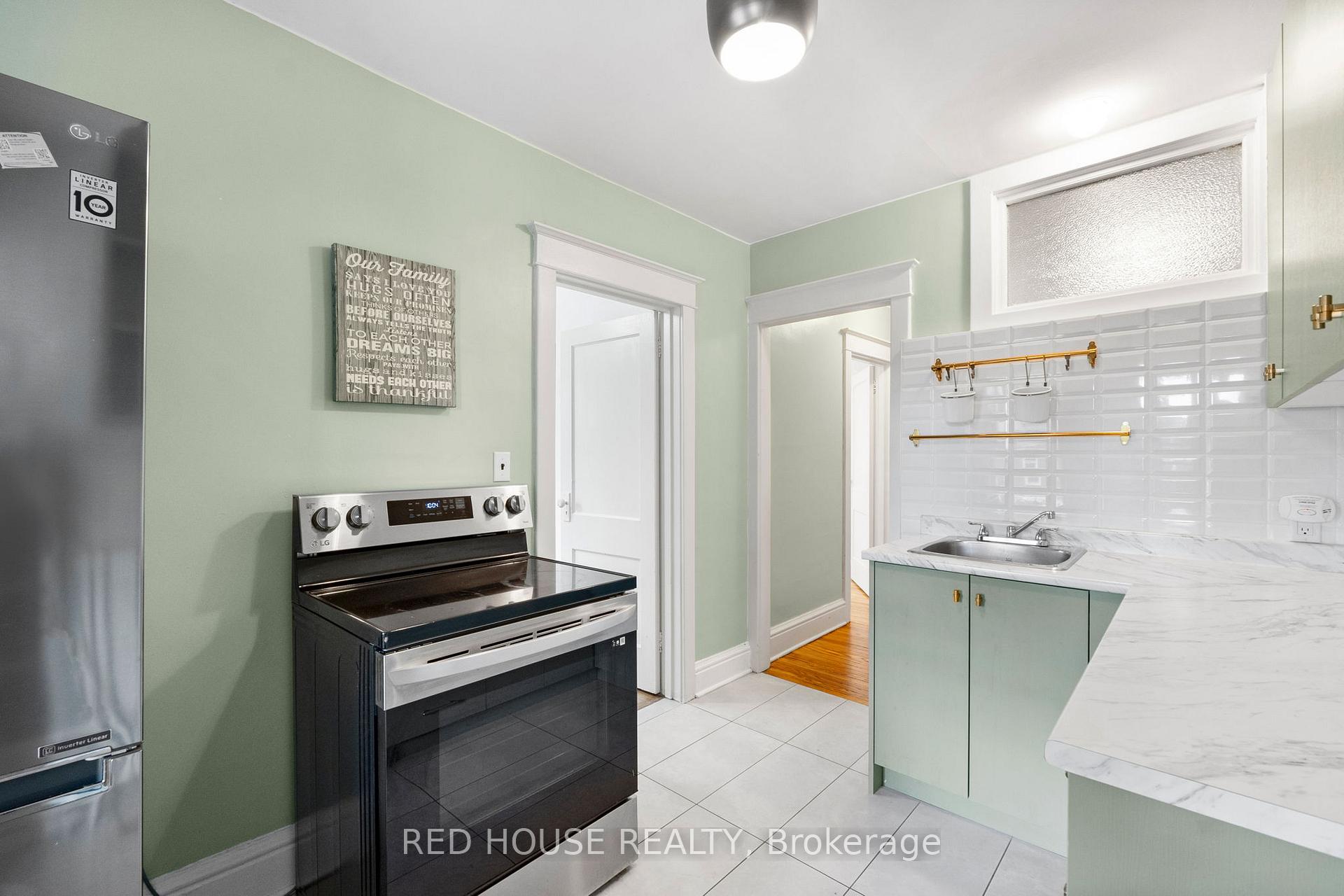 Photo 7 of Unit Unit 6, 55 Balsam Avenue S, Hamilton, Stipley — HOMEH