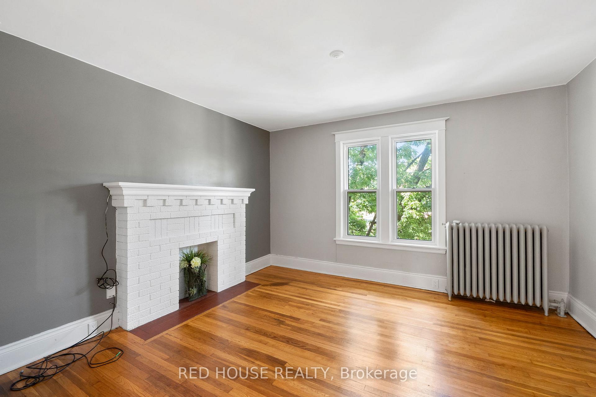 Photo 4 of Unit Unit 6, 55 Balsam Avenue S, Hamilton, Stipley — HOMEH
