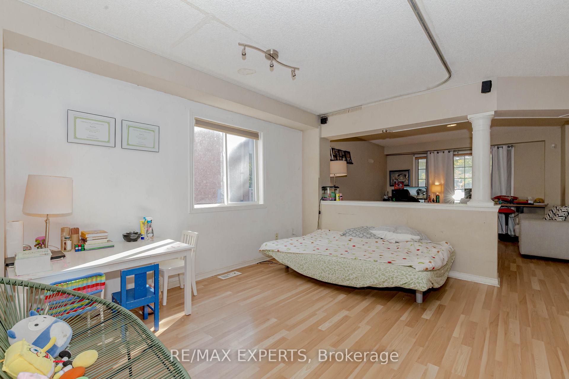 Photo 7 of 213 Equator Crescent, Vaughan, Vellore Village — HOMEH