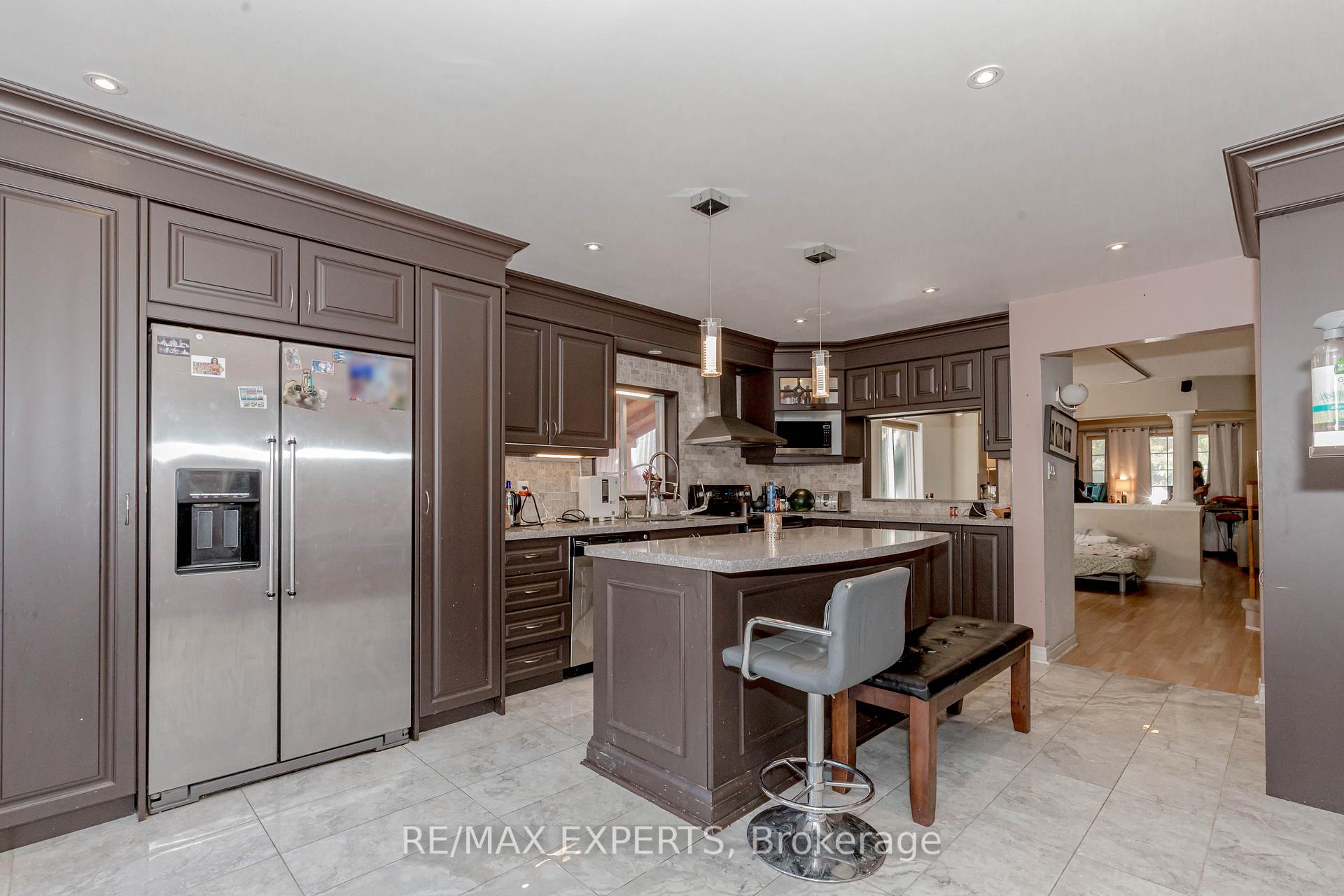 Photo 9 of 213 Equator Crescent, Vaughan, Vellore Village — HOMEH