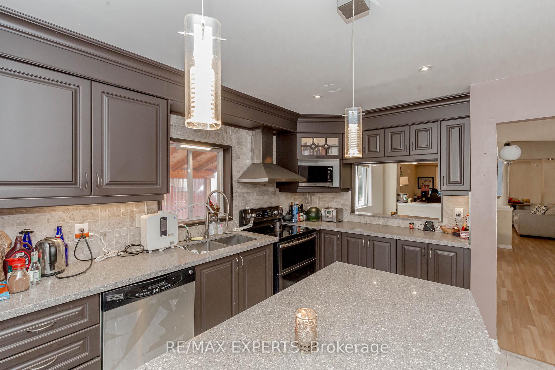Photo 16 of 213 Equator Crescent, Vaughan, Vellore Village — HOMEH