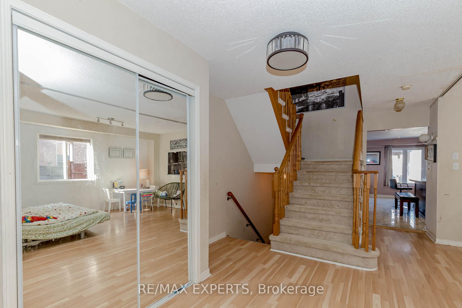 Photo 33 of 213 Equator Crescent, Vaughan, Vellore Village — HOMEH