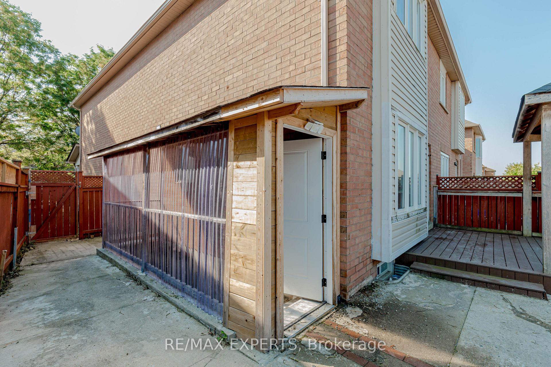 Photo 31 of 213 Equator Crescent, Vaughan, Vellore Village — HOMEH