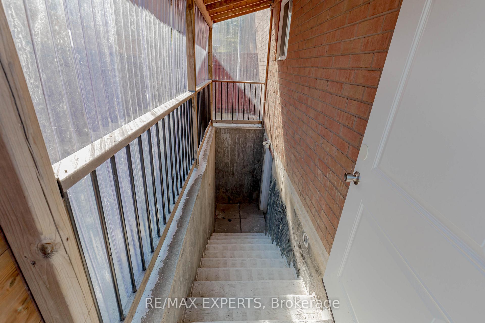 Photo 27 of 213 Equator Crescent, Vaughan, Vellore Village — HOMEH
