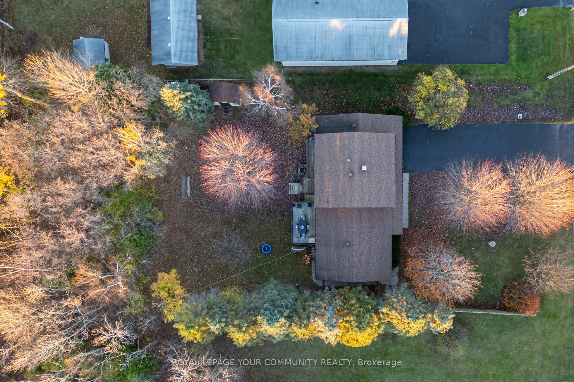 Photo 10 of 835 Memorial Avenue, Orillia — HOMEH