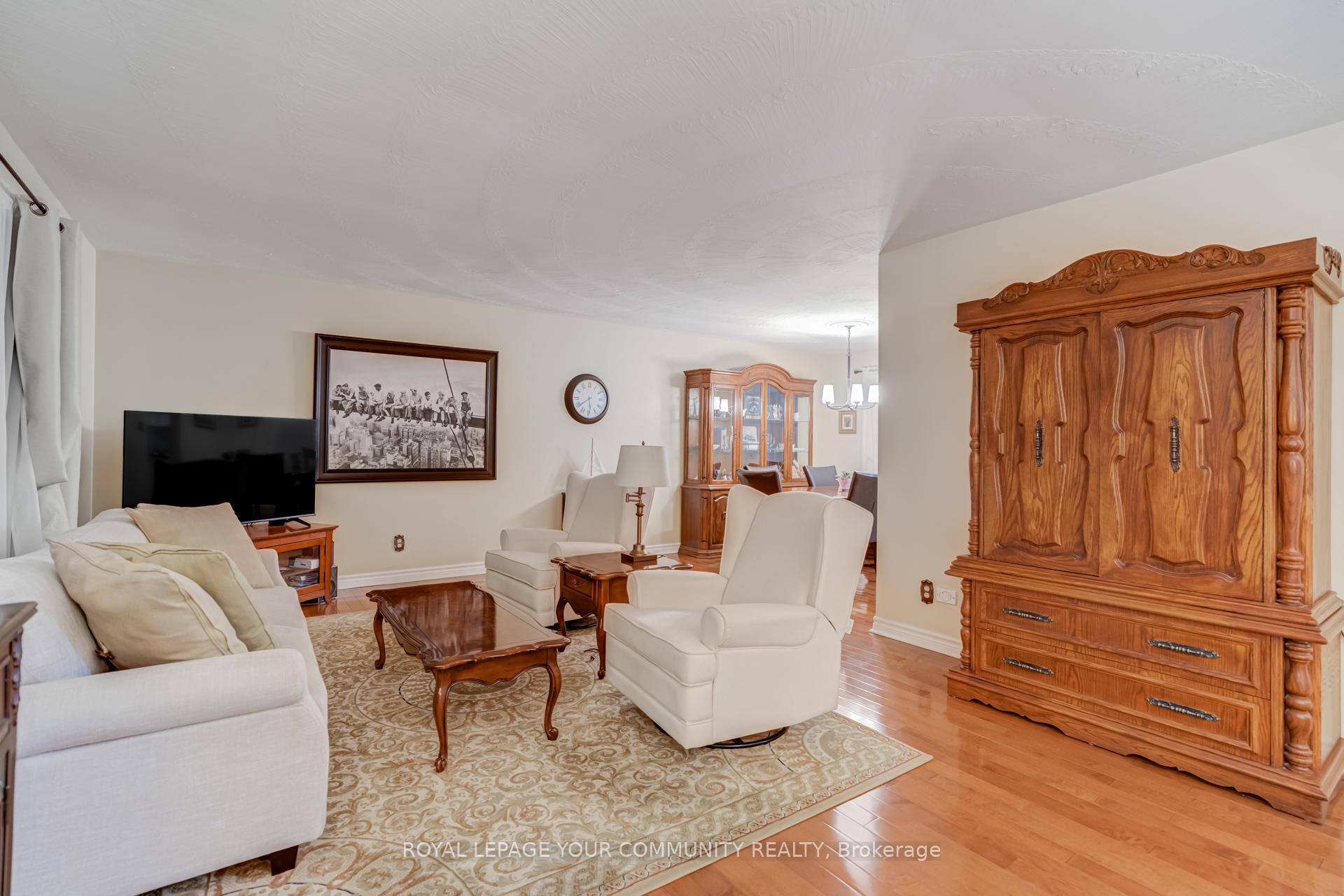 Photo 17 of 835 Memorial Avenue, Orillia — HOMEH