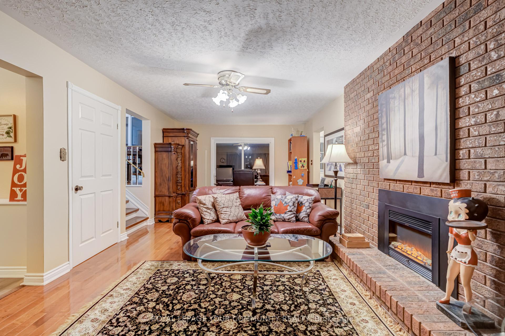 Photo 24 of 835 Memorial Avenue, Orillia — HOMEH