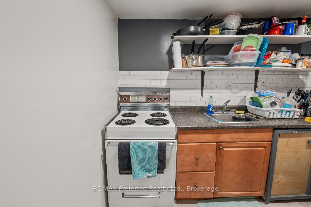 Photo 4 of 3577 King Street, Windsor — HOMEH