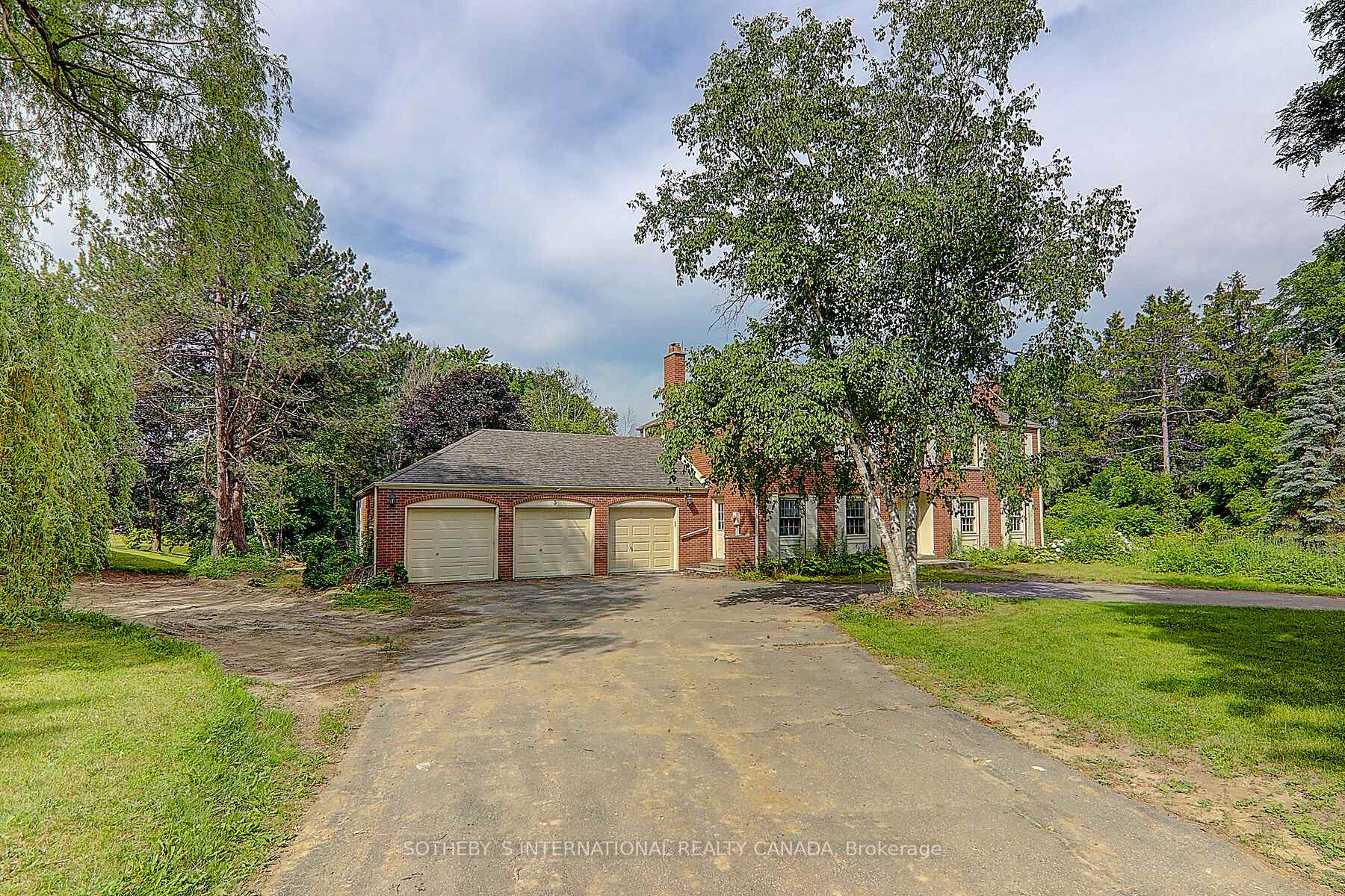 Photo 9 of 5 Steeplechase Avenue, Aurora, Aurora Estates — HOMEH