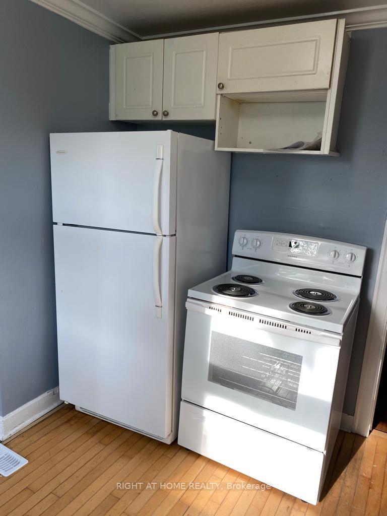 Photo 4 of Unit 5, 657 Bethune Street, Peterborough, Town Ward 3 — HOMEH