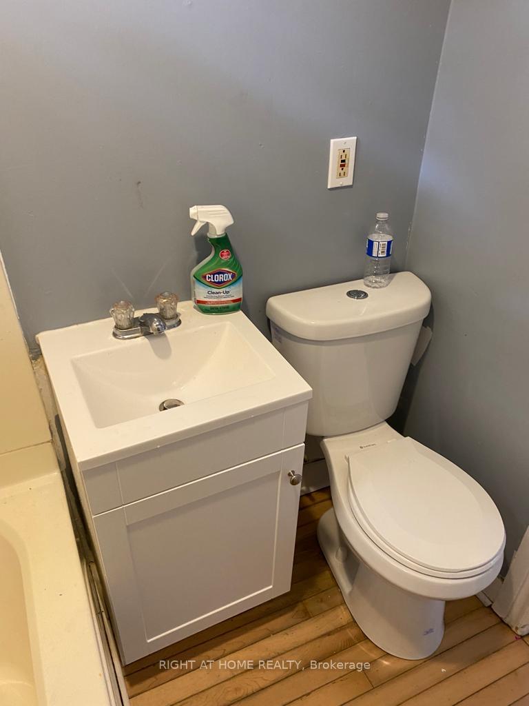 Photo 3 of Unit 5, 657 Bethune Street, Peterborough, Town Ward 3 — HOMEH